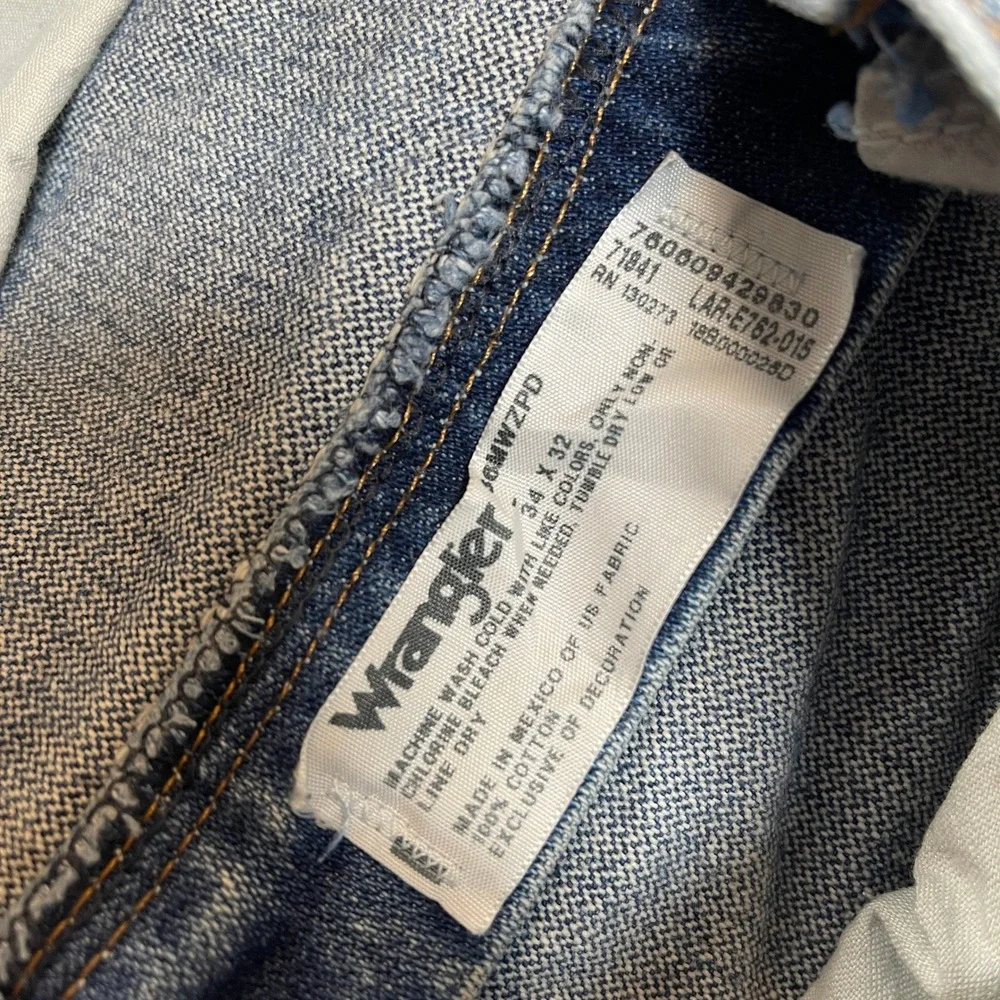 Wrangler Jeans Mens 34x32 Straight Leg Casual Work Slim Fit Blue Denim
